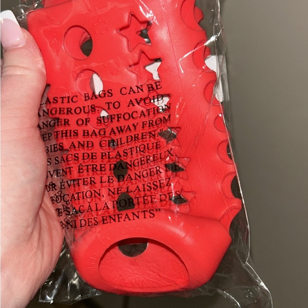 2pc Red Star Cutout Silicone sleeve for 8oz glass bottles